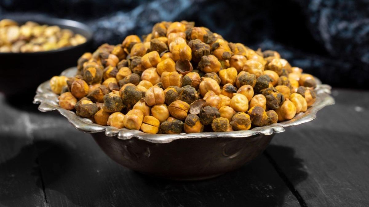 Wellhealthorganic.com:10-Benefits-of-Eating-Roasted-gram